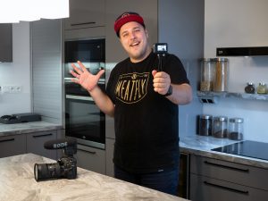Úspěšný Youtuber „Stejk“ má kuchyň od Oresi