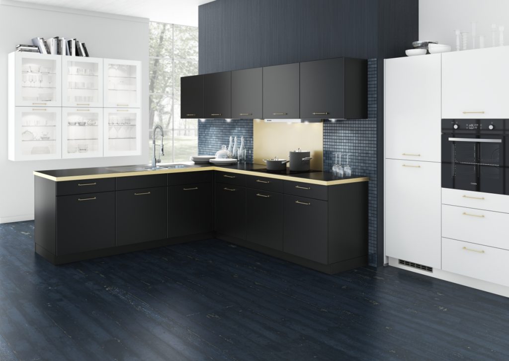 Kuchyně Areka v nadčasové kombinaci bílé a černé barvy je atraktivní a moderní. Matné povrchy přinášejí do interiéru jedinečnou atmosféru poklidu a pohody.